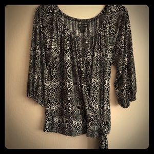 INC black & white design stretch peasant top